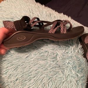 these are brand new! i tried them on once. they didn’t fit me right.